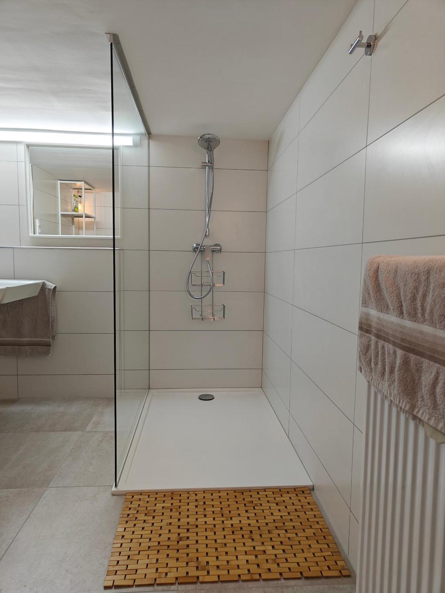 "Goldbergsee Apartment" - Im Vorort Von Coburg Mit Parkplatz & Terrasse, Ferienwohnung Ngoại thất bức ảnh